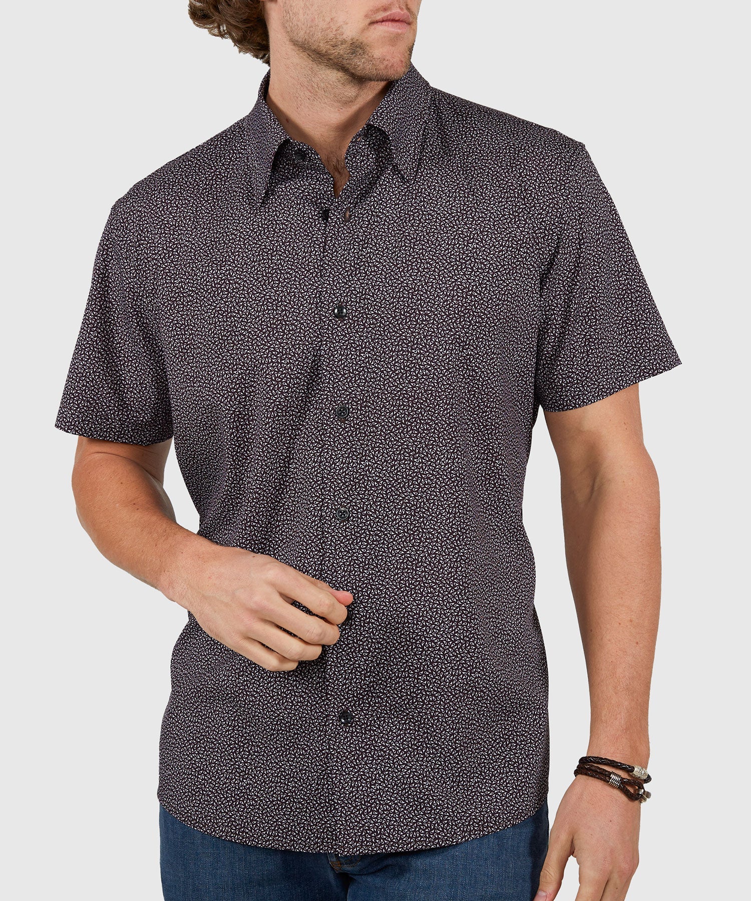 Short Sleeve No-Tuck Performance Micro Paisley Sport Shirt – Black/White