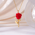 Elegante Halskette mit rotem Rosenanhänger
