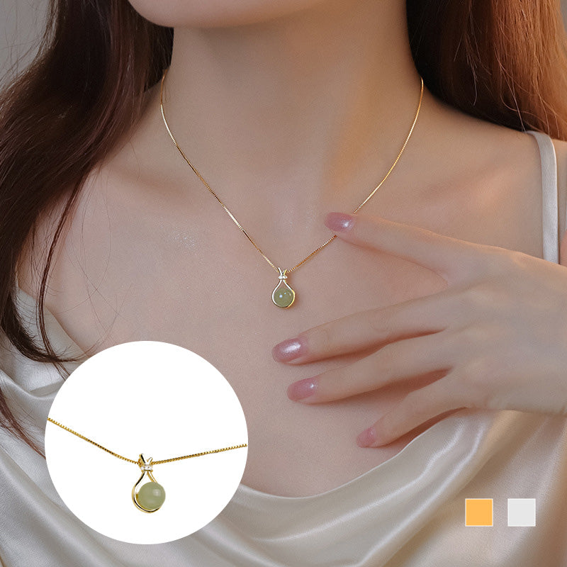 Elegant Hetian Jade Pendant Necklace